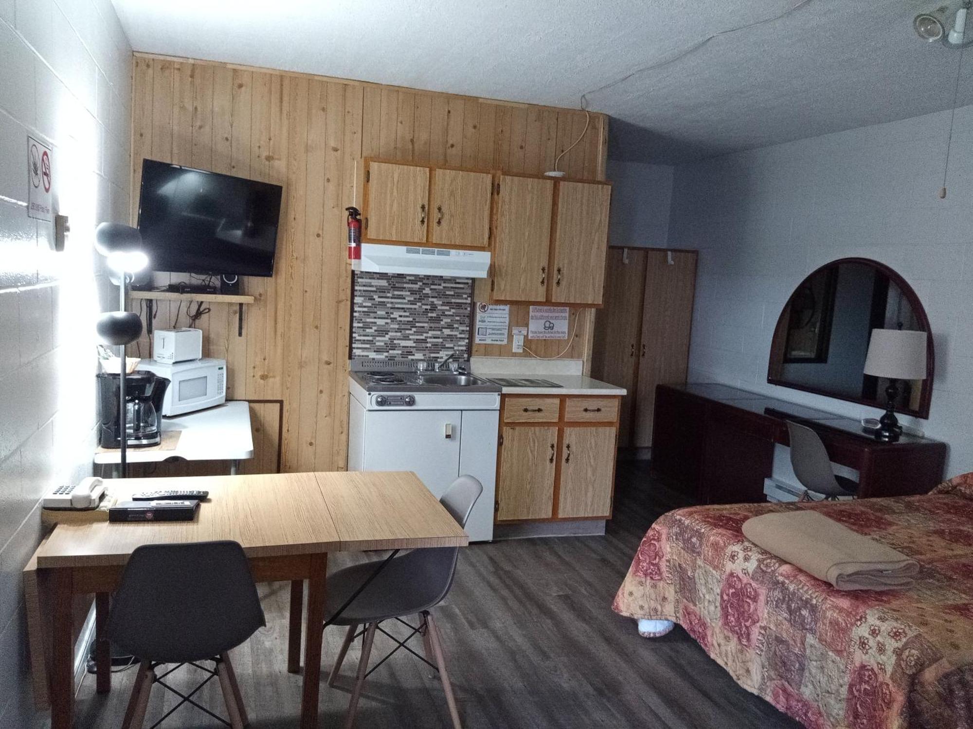 Motel Lennoxville Sherbrooke Exterior foto
